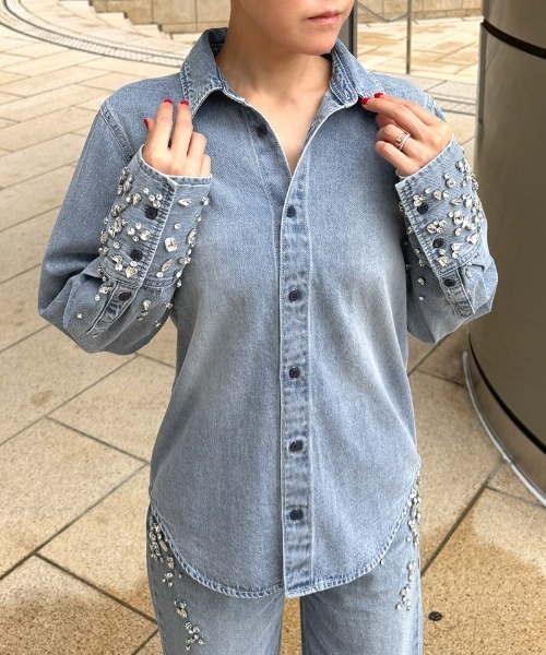 JENNE(ジェンヌ)の「手刺繍ビジューデニムブラウス(シャツ/ブラウス・レディース・ブルー・SMALL/LARGE/MEDIUM)」の7枚目の写真