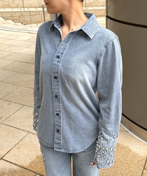 JENNE(ジェンヌ)の「手刺繍ビジューデニムブラウス(シャツ/ブラウス・レディース・ブルー・SMALL/LARGE/MEDIUM)」の9枚目の写真