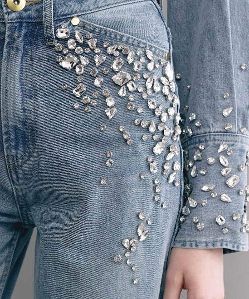 JENNE(ジェンヌ)の「手刺繍ビジューデニムブラウス(シャツ/ブラウス・レディース・ブルー・SMALL/LARGE/MEDIUM)」の12枚目の写真
