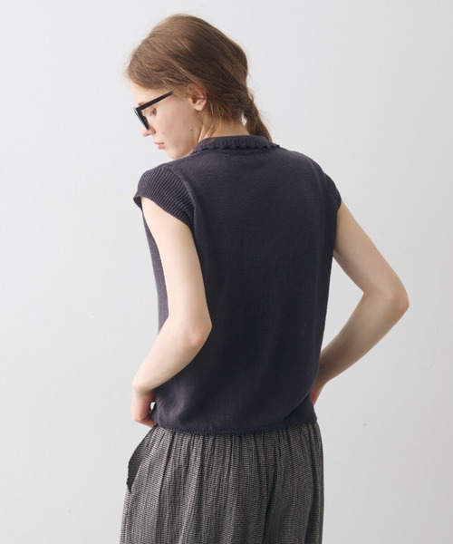 Crisp(クリスプ)の「scallop polo summer knit / スカラップポロサマーニット(ニット/セーター・レディース・アイボリー/ダークグレー・FREE)」の6枚目の写真