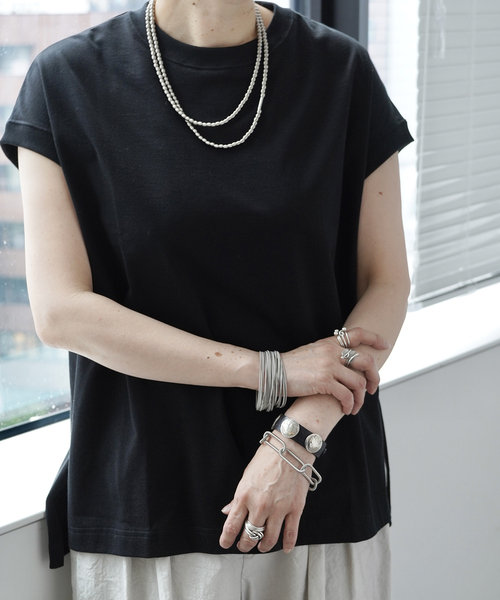 JOURNAL STANDARD LUXE(ジャーナルスタンダード ラックス)の「スワイジャージ キャップスリーブプルオーバー(Tシャツ/カットソー・レディース・ホワイト/ブラック系その他/ブラック・FREE)」の1枚目の写真