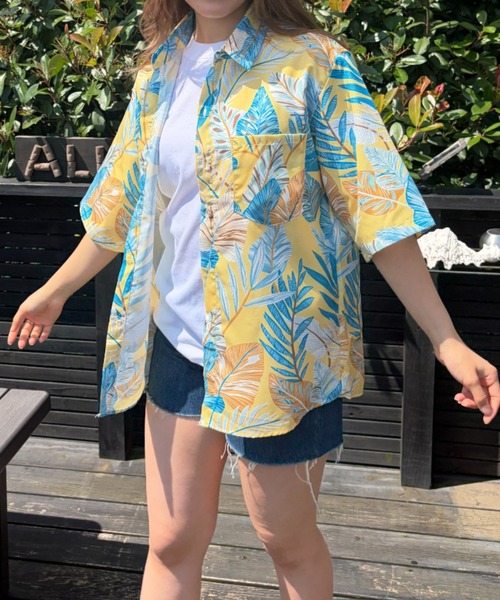 Loco Ocean(ロコオーシャン)の「ボタニカルリーフ総柄 オープンカラー アロハシャツ / 半袖開襟シャツ(シャツ/ブラウス・レディース・ブラック/イエロー・FREE)」の12枚目の写真