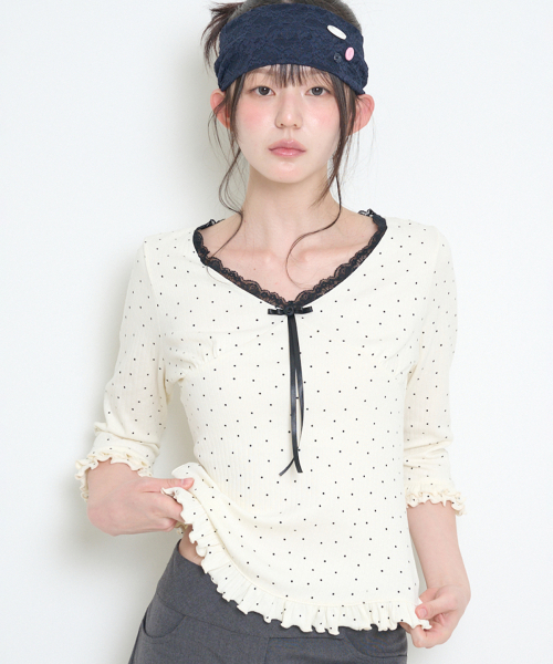 ILLIGO（イリゴ）の「ドットレースTシャツアイボリー（Tシャツ/カットソー・レディース・その他・OS）」の2枚目の写真