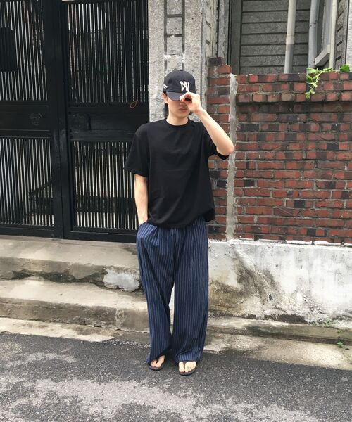 TUO(トゥオ)の「ベーシックセミルーズフィットソフトコットンTシャツ ベーシックセミルーズフィットソフトコットンティ (11色)(Tシャツ/カットソー・レディース・ホワイト/ブラック/ブラウン/グレー/レッド/ライラック/レモンイエロー/チャコール・FREE)」の14枚目の写真