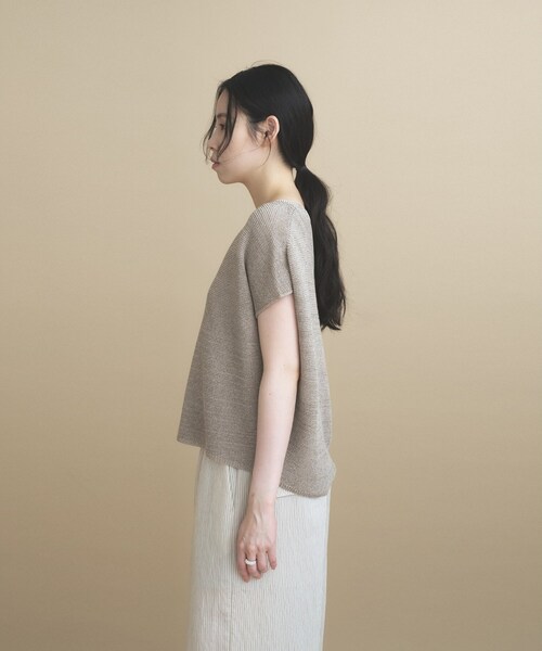 cloenc(クロエンス)の「【UVカット/抗菌防臭】ラメガーター フレンチスリーブニット(ニット/セーター・レディース・ベージュ/チャコールグレー/パープル/ナチュラル/サックスブルー・02)」の22枚目の写真