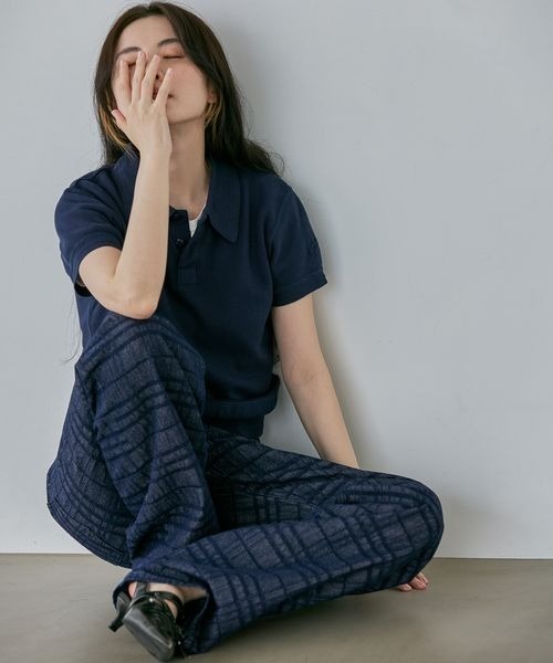 JEANASIS(ジーナシス)の「ジャガードデニムワイドストレートパンツ/1044388(デニムパンツ・レディース・ブルー系その他・MEDIUM/SMALL)」の2枚目の写真