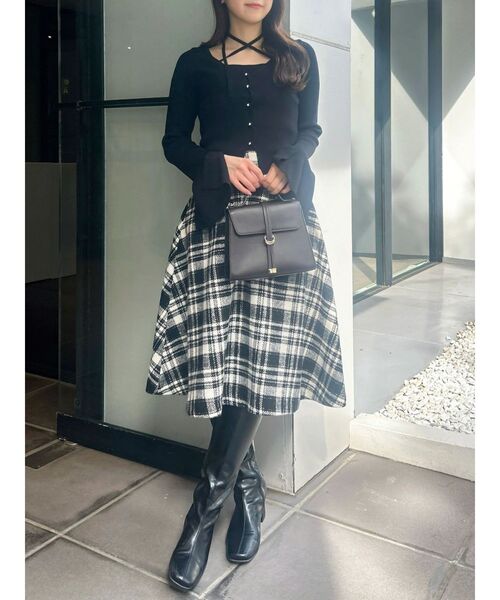 dazzlin(ダズリン)の「フィットロングブーツ(ブーツ・レディース・ブラック/ベージュ・MEDIUM/LARGE)」の8枚目の写真