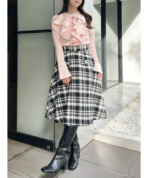 dazzlin(ダズリン)の「フィットロングブーツ(ブーツ・レディース・ブラック/ベージュ・MEDIUM/LARGE)」の11枚目の写真