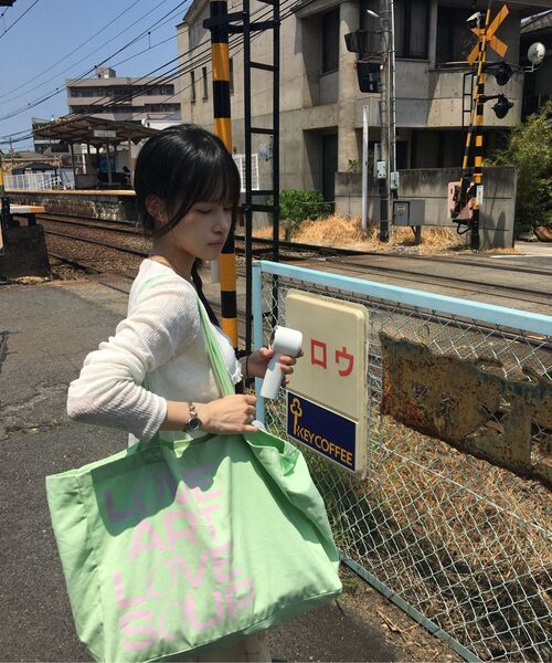 BLANKSOUP(ブランクスープ)の「Blanksoup x VisualCollect Love Tote Bag Lightgreen(トートバッグ・レディース・その他・FREE)」の3枚目の写真