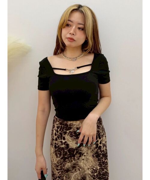EVRIS（エヴリス）の「チェーンモチーフストラップトップス（Tシャツ/カットソー・レディース・ブラック/レッド/ホワイト・FREE）」の14枚目の写真