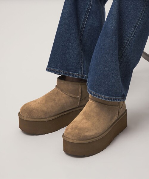 UGG(アグ)の「【国内EXCLUSIVE】<UGG>クラシック ウルトラ ミニ プラットフォーム(ブーツ・レディース・モカ・5/6/7/8)」の2枚目の写真