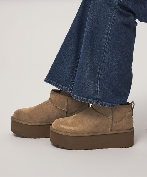 UGG(アグ)の「【国内EXCLUSIVE】<UGG>クラシック ウルトラ ミニ プラットフォーム(ブーツ・レディース・モカ・5/6/7/8)」の3枚目の写真