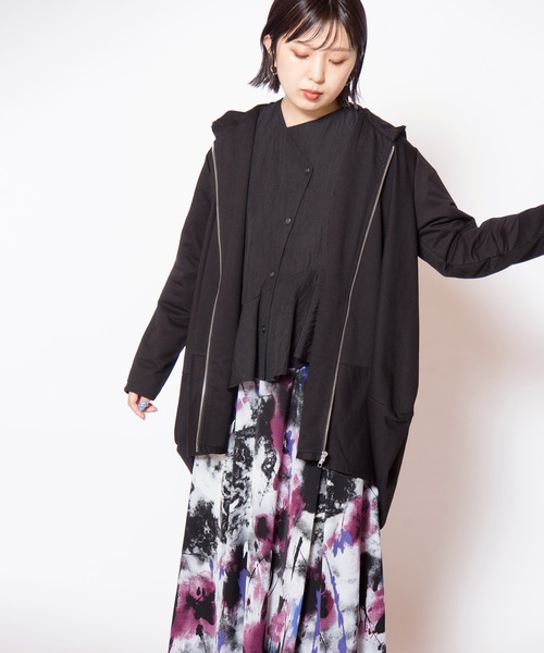 OSMOSIS(オズモーシス)の「コクーンフードパーカ(Tシャツ/カットソー・レディース・ダークグレー/グレー/ブラック・ONE SIZE)」の13枚目の写真