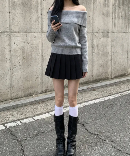 VIVID LADY（ビビッドレディー）の「オフショルダーニットプルオーバー（ニット/セーター・レディース・グレー/チャコールグレー/ライトブルー/クリーム・FREE）」の15枚目の写真