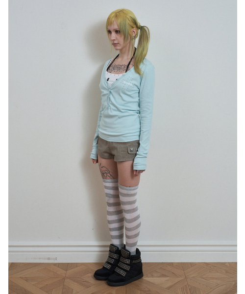 SETUP-EXE（セットアップイーエックスイー）の「DEEP V-NECK BUTTON TOP / ミント（Tシャツ/カットソー・レディース・その他・OS）」の3枚目の写真