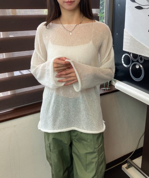 tolene(トレネ)の「ふんわりシアー 長袖 透け感ニットトップス(ニット/セーター・レディース・チャコールグレー/ホワイト・FREE)」の6枚目の写真