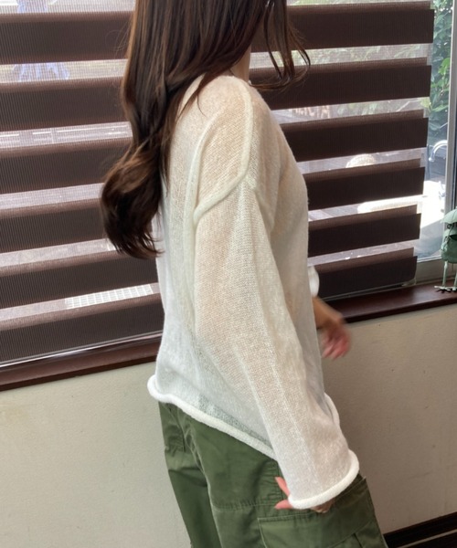 tolene(トレネ)の「ふんわりシアー 長袖 透け感ニットトップス(ニット/セーター・レディース・チャコールグレー/ホワイト・FREE)」の21枚目の写真
