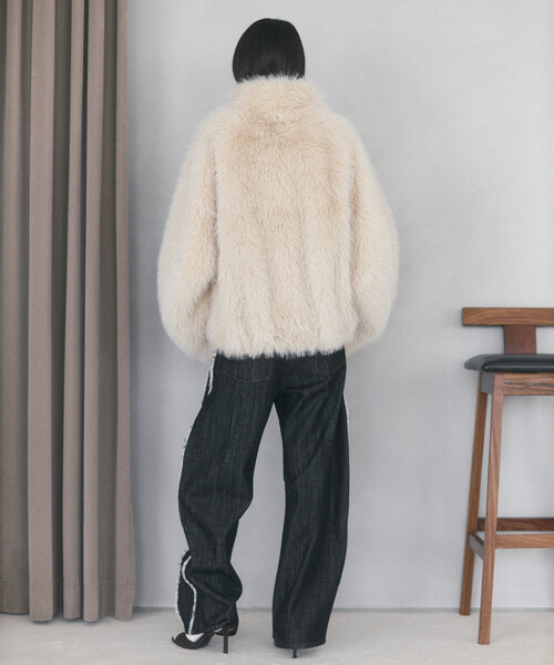 Firsthand（ファーストハンド）の「限定展開 Firsthand/ファーストハンド エコファー コクーンジャケット（その他アウター・レディース・その他1/ベージュ・FREE）」の3枚目の写真
