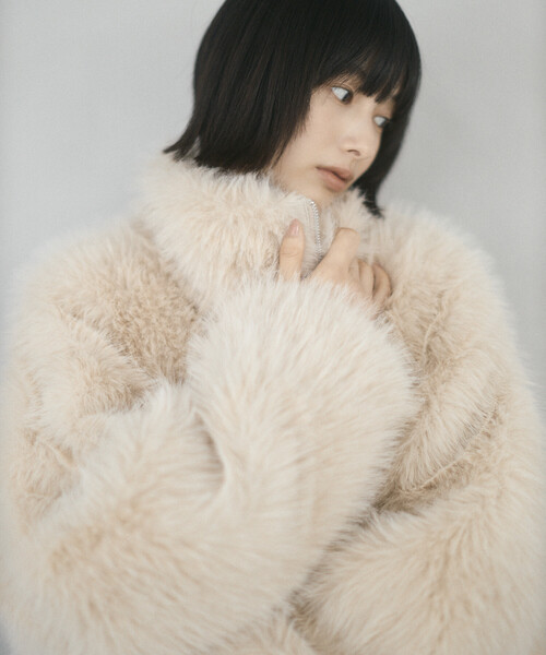 Firsthand（ファーストハンド）の「限定展開 Firsthand/ファーストハンド エコファー コクーンジャケット（その他アウター・レディース・その他1/ベージュ・FREE）」の8枚目の写真