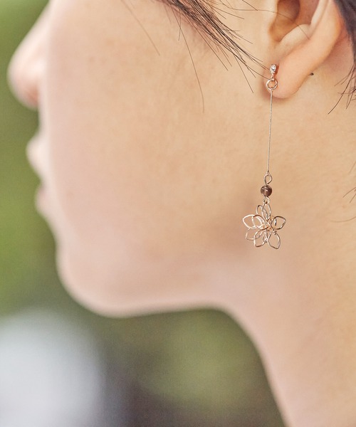 岩座 IWAKURA（イワクラ）の「【岩座】石花ワイヤーロングピアス（ピアス（両耳用）・レディース・アクア/ホワイト/ピンク/ブラウン/ダークブルー/ストーン/ライトピンク・FREE）」の8枚目の写真