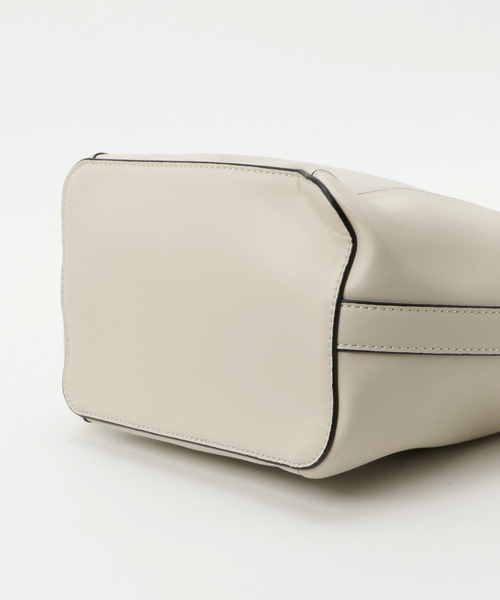 titivate(ティティベイト)の「フェイクスウェード異素材切替ハンドバッグ(ハンドバッグ・レディース・キャメル/ブラック/ライトベージュ/ネイビー/ブラウン・FREE)」の20枚目の写真