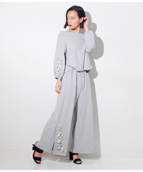 Settimissimo（セッティミッシモ）の「裾フラワーモチーフ刺繍スリット入りワイドパンツ　セットアップ(別売り)（その他パンツ・レディース・ライトグレー/ブラック・MEDIUM）」の18枚目の写真