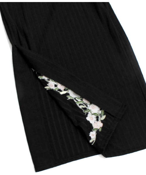 Settimissimo（セッティミッシモ）の「裾フラワーモチーフ刺繍スリット入りワイドパンツ　セットアップ(別売り)（その他パンツ・レディース・ライトグレー/ブラック・MEDIUM）」の20枚目の写真