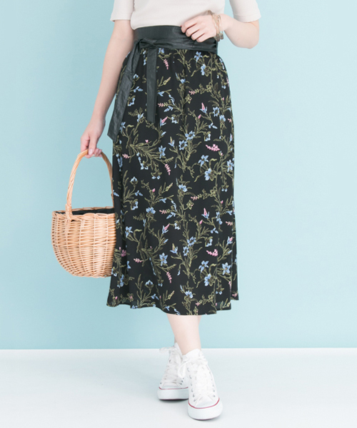 URBAN RESEARCH（アーバンリサーチ）の「リーフフラワープリント