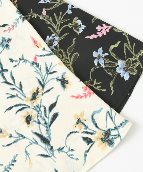 URBAN RESEARCH(アーバンリサーチ)の「リーフフラワープリントスカート(スカート・レディース・ホワイト系その他/ブラック系その他・FREE)」の6枚目の写真