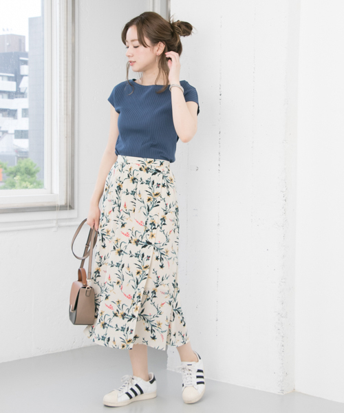 ★新品未使用タグ付き★UR DOORS＊フラワープリントスカート URBAN RESEARCH DOORS｜フラワープリントスカート | Rakuten