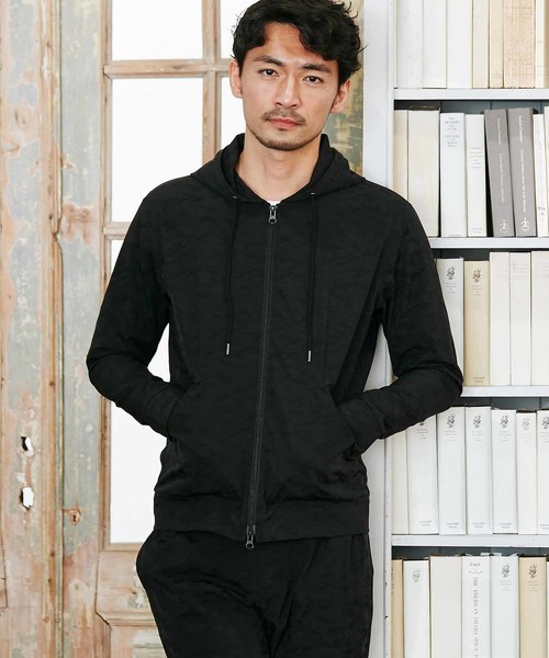 MEN'S BIGI（メンズビギ）の「カモフラジャガード　ストレッチナイロンパーカ（パーカー・メンズ・ブラック/ネイビー・LL/S/M/L）」の6枚目の写真