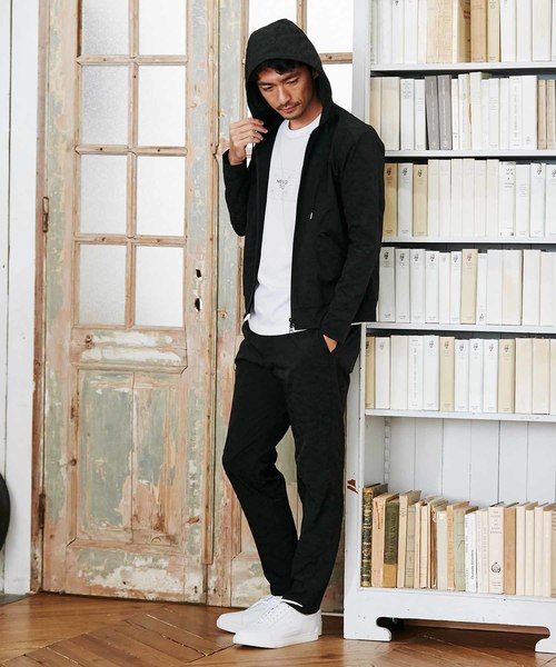 MEN'S BIGI（メンズビギ）の「カモフラジャガード　ストレッチナイロンパーカ（パーカー・メンズ・ブラック/ネイビー・LL/S/M/L）」の7枚目の写真