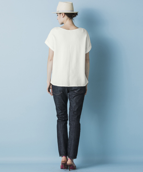 STYLEDOOR（スタイルドア）の「ワッフルVネックプルオーバー（Tシャツ/カットソー・レディース・ブラック/カーキ/オフホワイト・FREE）」の8枚目の写真
