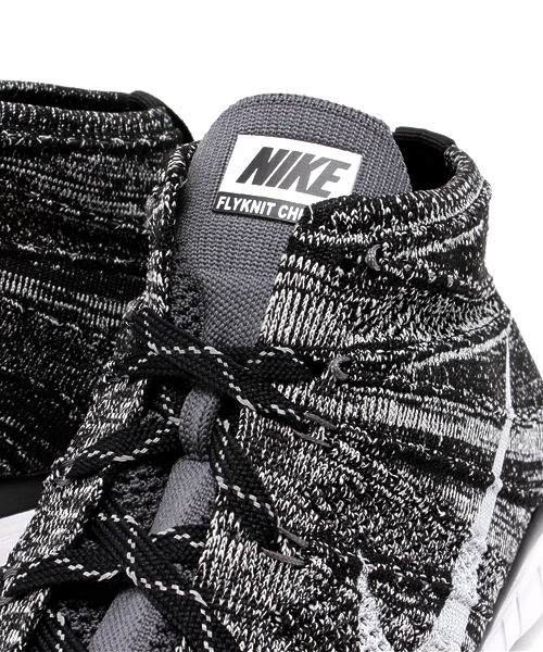 NIKE(ナイキ)の「NIKE FREE FLYKNIT CHUKKA(スニーカー・メンズ・ブラック/ブルー/レッド・26.0cm/27.0cm/28.0cm)」の11枚目の写真
