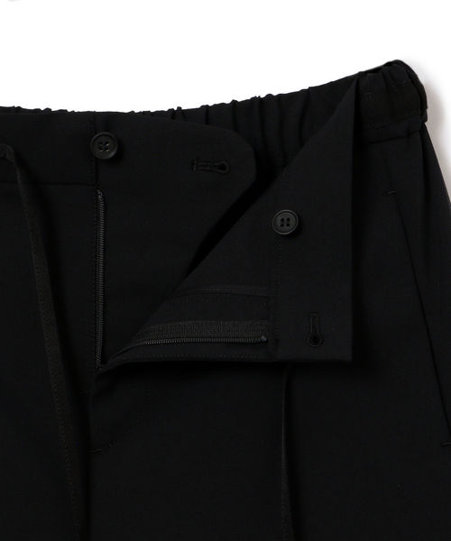SHIPS(シップス)の「PrimaryNavyLabel:ドローストリングテーパードパンツ(その他パンツ・レディース・ブラック/ダークグレー・38/36)」の10枚目の写真