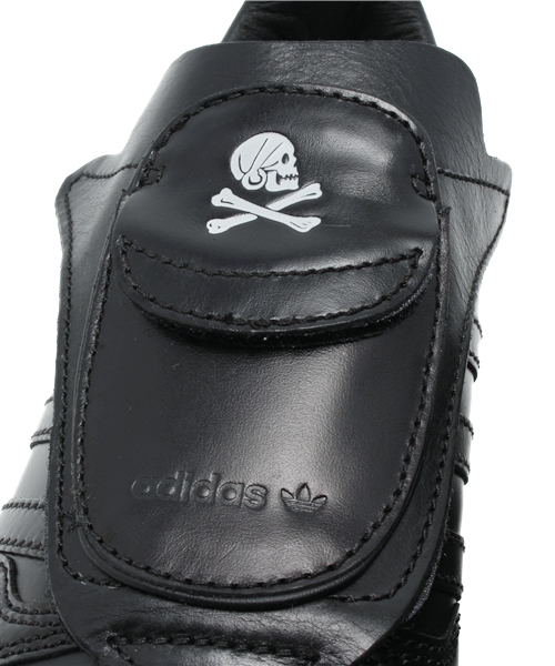 adidas CONSORTIUM（アディダスコンソーシアム）の「世界店舗限定 アディダス ネイバー アンディフィーテッド adidas Consortium MICROPACER UNDFTDXNBHD（スニーカー・レディース・ブラック・24cm/23cm/23.5cm）」の7枚目の写真