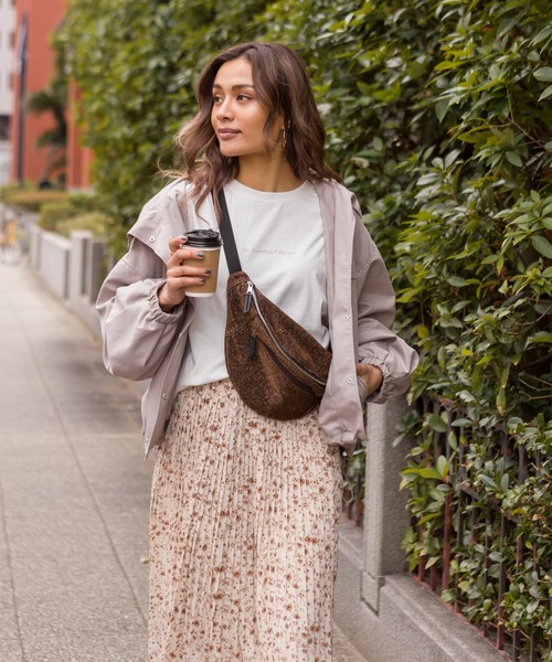 SpRay（スプレイ）の「ピーチボリュームスリ－ブマウンテンパーカー（マウンテンパーカー・レディース・グレイッシュベージュ/ライトカーキ/ベージュ/モカ/ブラック・FREE）」の7枚目の写真