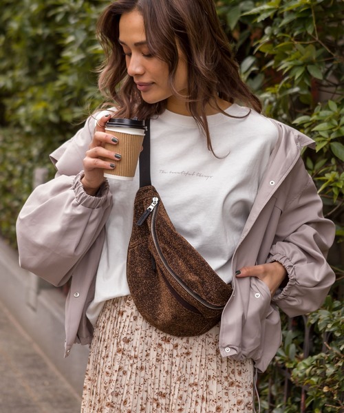 SpRay（スプレイ）の「ピーチボリュームスリ－ブマウンテンパーカー（マウンテンパーカー・レディース・グレイッシュベージュ/ライトカーキ/ベージュ/モカ/ブラック・FREE）」の14枚目の写真