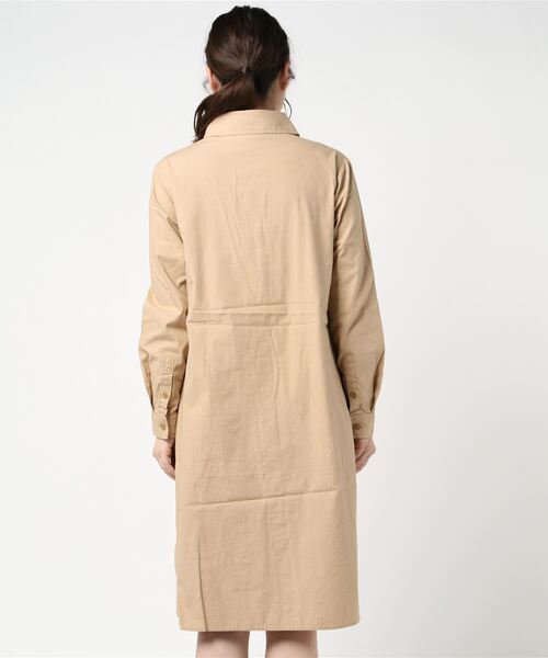 OUTDOOR PRODUCTS(アウトドアプロダクツ)の「【OUTDOOR PRODUCTS】ツイルワンピース ロングシャツワンピース(シャツワンピース・レディース・ホワイト/ベージュ/カーキ/レンガ・MEDIUM/LARGE)」の6枚目の写真