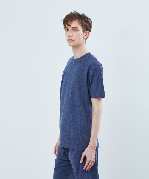 ABAHOUSE GRAY(アバハウスグレイ)の「【展開店舗限定】ストレッチタックフライス半袖Tシャツ(Tシャツ/カットソー・メンズ・ホワイト/ネイビー/グレー/ピンク/グレイッシュベージュ・46/48/50)」の4枚目の写真