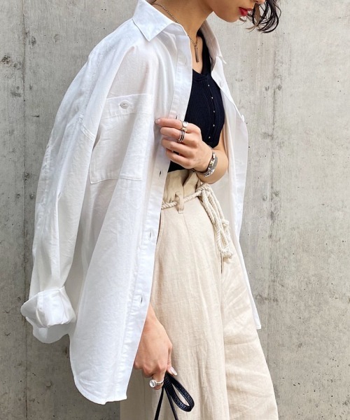 PAGEBOY（ページボーイ）の「コットンレーヨンサファリシャツ（シャツ/ブラウス・レディース・カーキ/ブラック/オフホワイト/グレイッシュベージュ・FREE）」の2枚目の写真