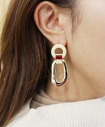 MODE ROBE（モードローブ）の「べっ甲風メタルピアス（ピアス（両耳用））」