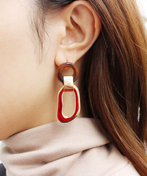 MODE ROBE（モードローブ）の「べっ甲風メタルピアス（ピアス（両耳用））」