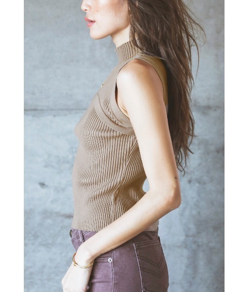 ALEXIA STAM（アリシアスタン）の「【JJ 2月号掲載】Rib Knit Sleeveless High Neck Top/リブニットスリーブレスハイネックトップ（ニット/セーター・レディース・アイボリー/ブラック/モカ・FREE）」の14枚目の写真