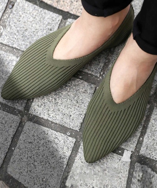 antiqua(アンティカ)の「Vカットニットパンプス(パンプス・レディース・ブラック/カーキ・LL/S/M/L)」の2枚目の写真