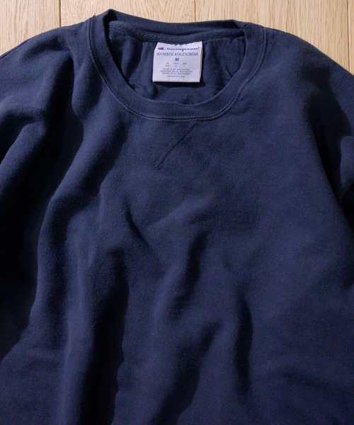 Champion（チャンピオン）の「【22】〔Champion/チャンピオン〕10oz ガーメントダイ クルーネックスウェットシャツ（スウェット・メンズ・ブラック/グレー/グリーン/ブルー/ネイビー/レッド/その他・MEDIUM/LARGE）」の8枚目の写真