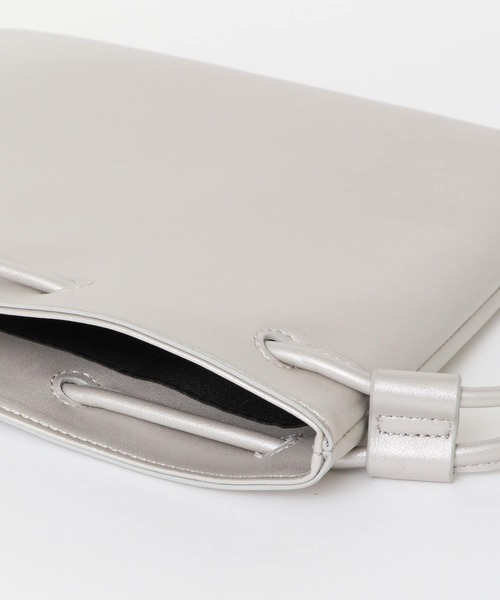 RODE SKO(ロデスコ)の「ALONDRA かたほうキンチャク(ハンドバッグ・レディース・ブラック/シルバー/アニマル・ONE)」の22枚目の写真