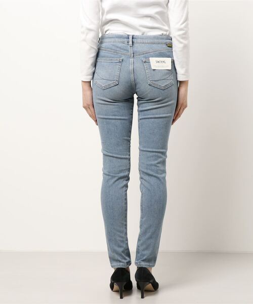 SOMETHING（サムシング）の「【SOMETHING】「GUSSET」スキニーデニムパンツ（デニムパンツ・レディース・ライトインディゴブルー・26inch/27inch/25inch/28inch）」の2枚目の写真