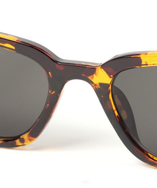 ALAND(エーランド)の「3.3Field Trip/62186 S GLASSES 2945781(サングラス・レディース・ブラウン/ダークグレー・FREE)」の12枚目の写真