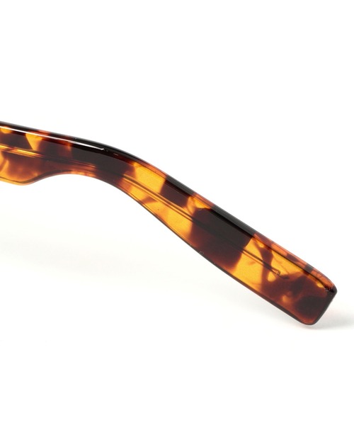 ALAND(エーランド)の「3.3Field Trip/62186 S GLASSES 2945781(サングラス・レディース・ブラウン/ダークグレー・FREE)」の4枚目の写真